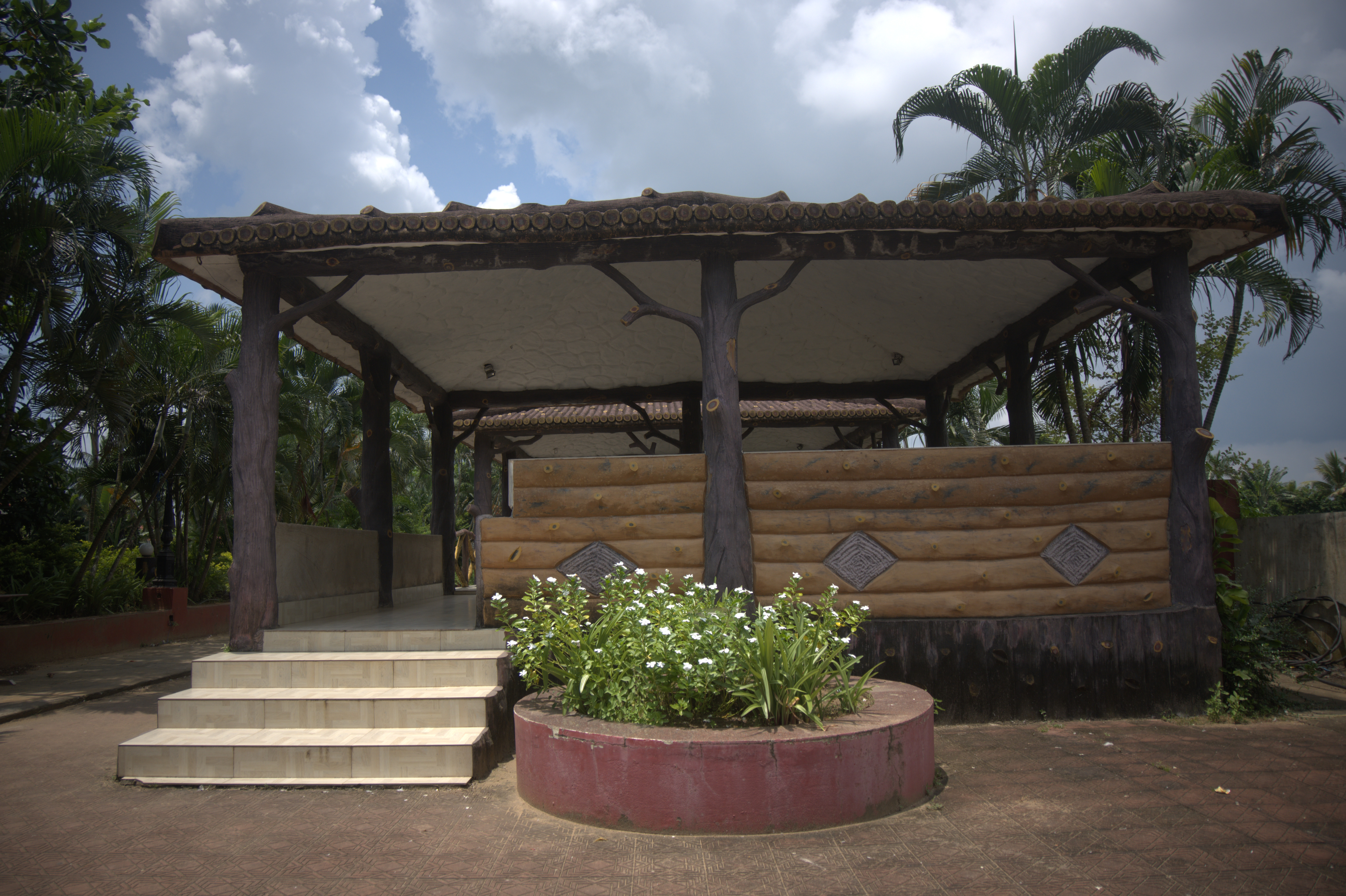 Welcome to Amrapalli Resort